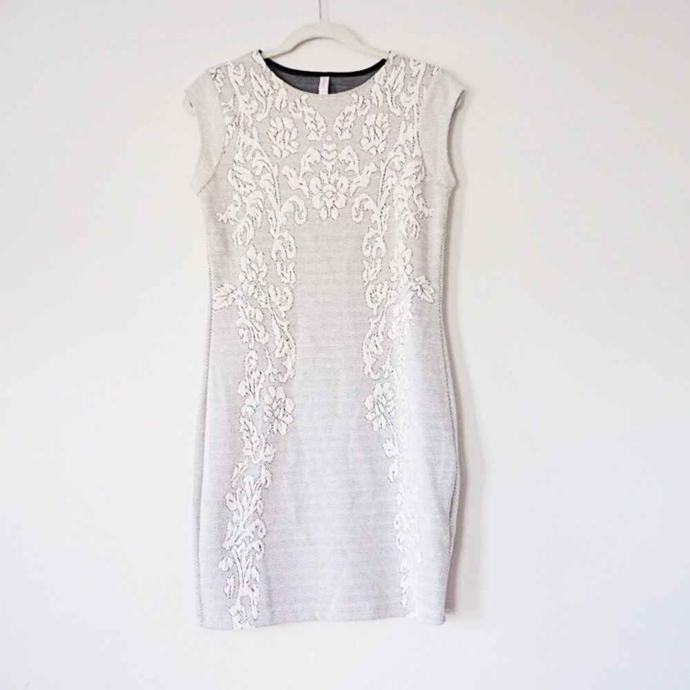 XHILARATION | Baroque Embroidery-Style Shift Dress